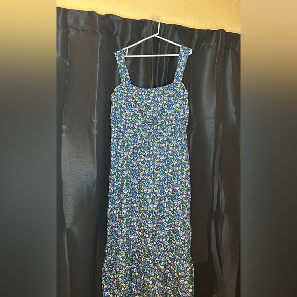 Beautiful Ann Taylor Loft summer dress - Picture 5 of 5